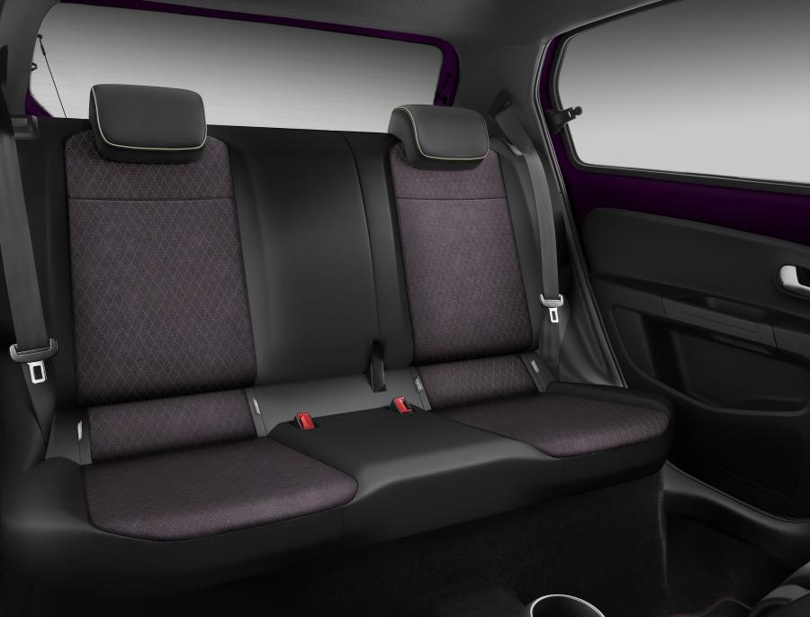 Интерьер Seat Mii by COSMOPOLITAN 2016 года  (фото 5 из 43)